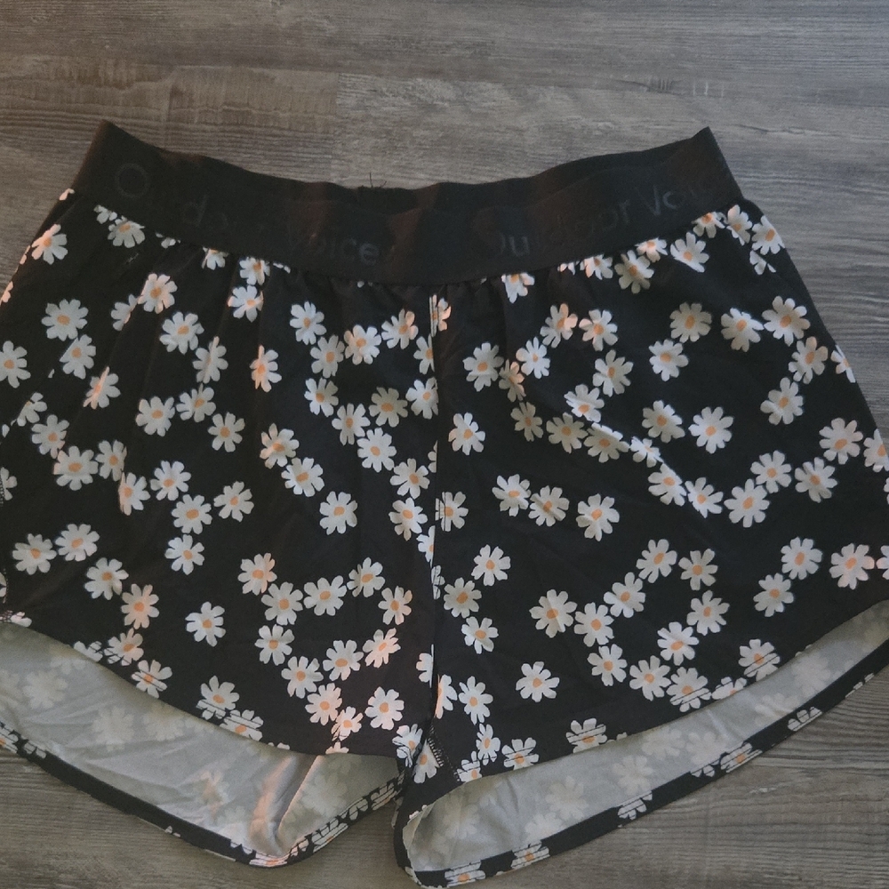 Outdoor Voices Black Daisy Print Athletic Shorts